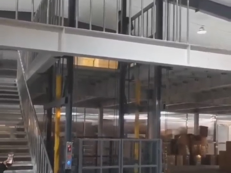 廠房隔層貨架貨梯